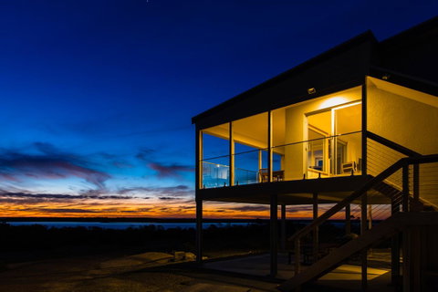 Southern Ocean Lookout - Accommodation Directory 0