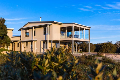 Southern Ocean Lookout - Accommodation Directory 15