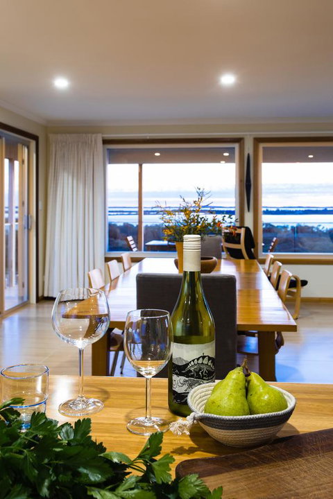 Southern Ocean Lookout - Accommodation Directory 6