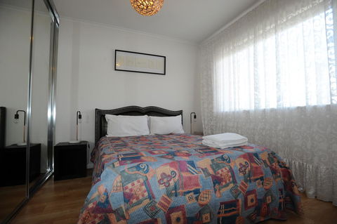 Glenelg Holiday Apartments-The Broadway - Accommodation Directory 5