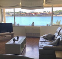 Lakeside - Accommodation Directory