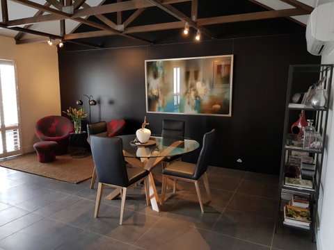 Irongate Studio B&B - Accommodation Directory 0