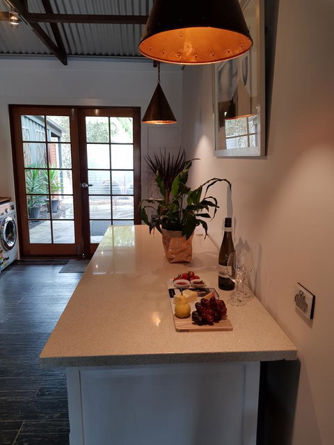 Irongate Studio B&B - Accommodation Directory 6