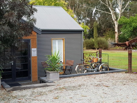 Irongate Studio B&B - Accommodation Directory 7