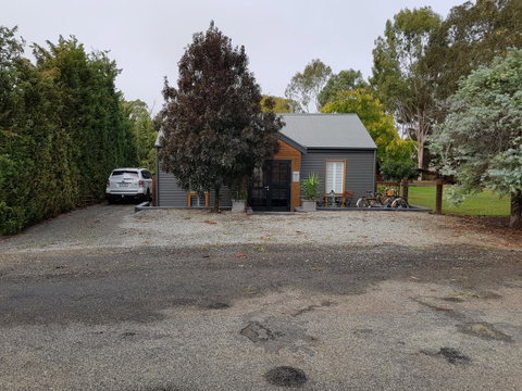Irongate Studio B&B - Accommodation Directory 8