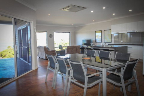 Waterfront On Osprey - Accommodation Directory 14