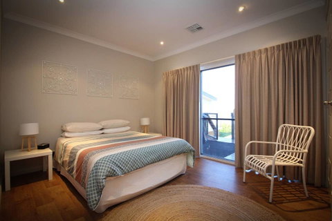 Waterfront On Osprey - Accommodation Directory 15