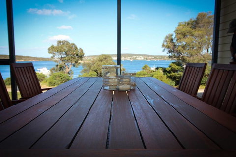 Waterfront On Osprey - Accommodation Directory 11