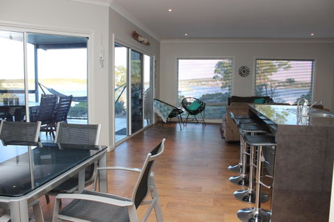 Waterfront On Osprey - Accommodation Directory 7