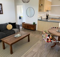 Sunshine Four - Accommodation Directory