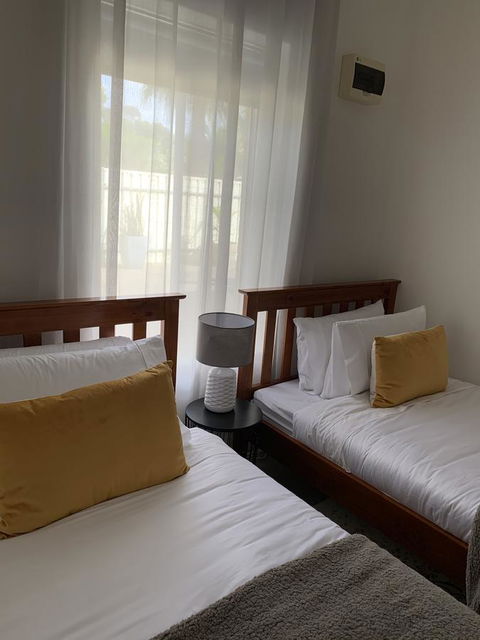 Sunshine Four - Accommodation Directory 35