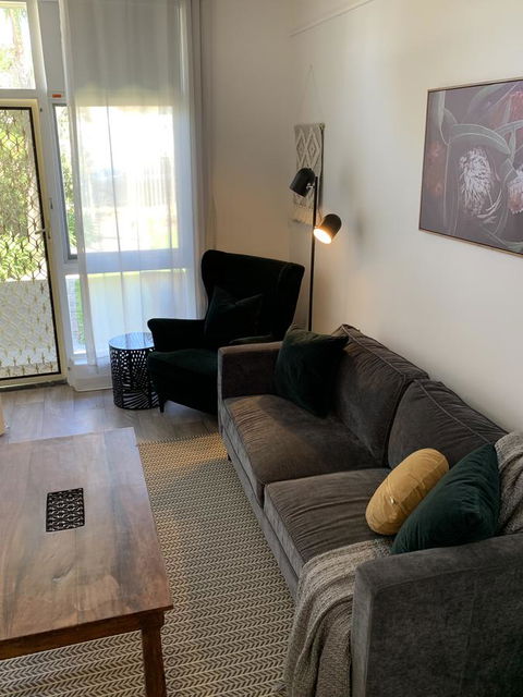 Sunshine Four - Accommodation Directory 7