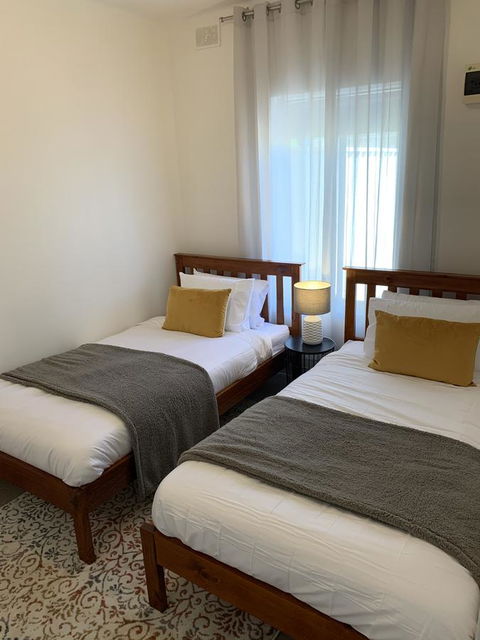 Sunshine Four - Accommodation Directory 34