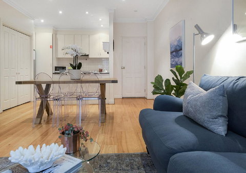 GOUGER 265 - Accommodation Directory 4