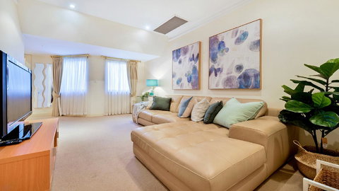 GOUGER 265 - Accommodation Directory 16