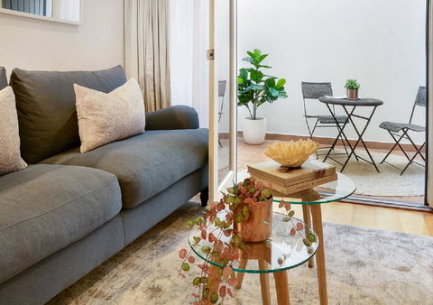 GOUGER 265 - Accommodation Directory 7