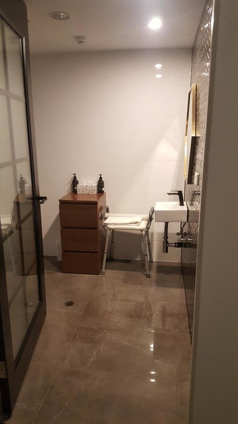 Ellen Hotel - Accommodation Directory 2