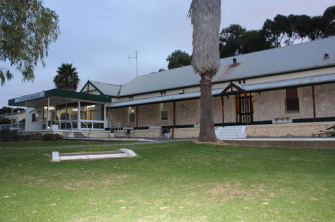 Island Motel Kingscote - Accommodation Directory 1