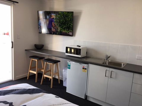 Port Lincoln Shark Apartment 2 - Accommodation Directory 14