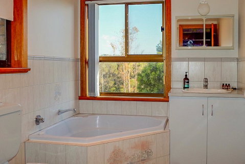 Seacroft - Accommodation Directory 23