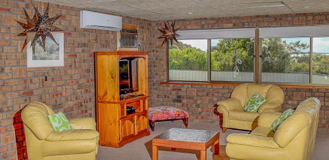 Seacroft - Accommodation Directory 19
