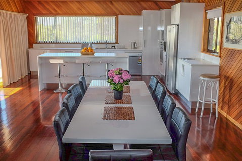 Seacroft - Accommodation Directory 4