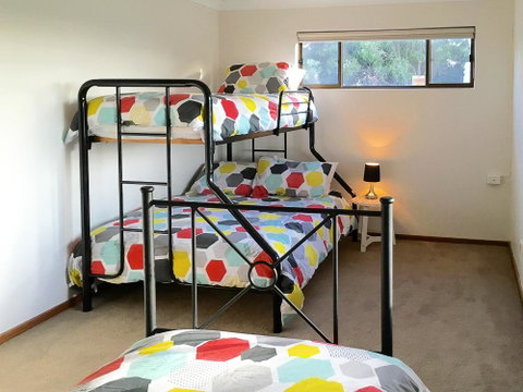 Seacroft - Accommodation Directory 17