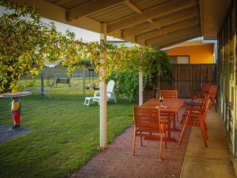 Willygunyah - Accommodation Directory 2