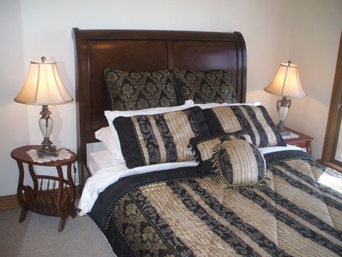 Archery Road Estate - Accommodation Directory 7