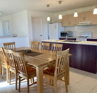 Bayview Beach House Apartment No 1 - Accommodation Directory
