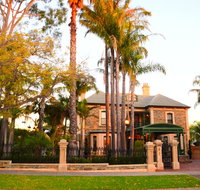 Grand Bluestone Mansion - Accommodation Directory