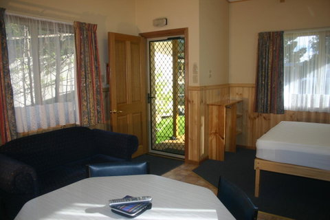 Millicent Hillview Caravan Park - Accommodation Directory 25