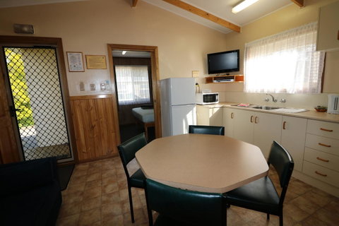 Millicent Hillview Caravan Park - Accommodation Directory 33