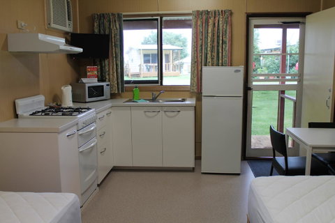Millicent Hillview Caravan Park - Accommodation Directory 36