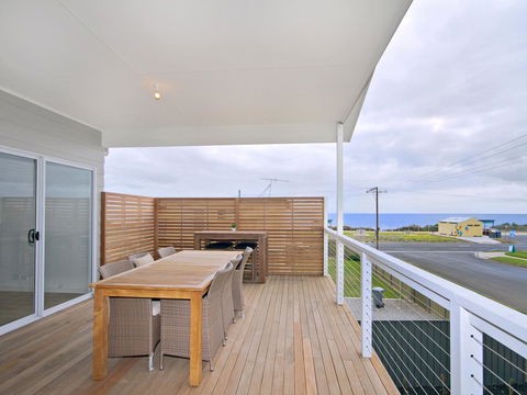 Seas The Day - Accommodation Directory 16