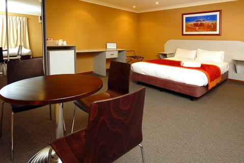 Victoria Hotel Strathalbyn - Accommodation Directory 3