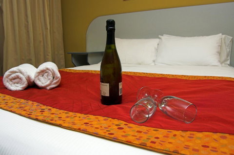 Victoria Hotel Strathalbyn - Accommodation Directory 0