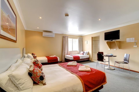 Victoria Hotel Strathalbyn - Accommodation Directory 16