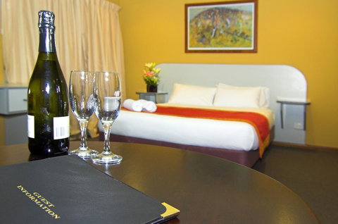 Victoria Hotel Strathalbyn - Accommodation Directory 13