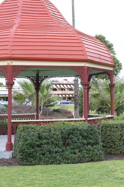 Victoria Hotel Strathalbyn - Accommodation Directory 8