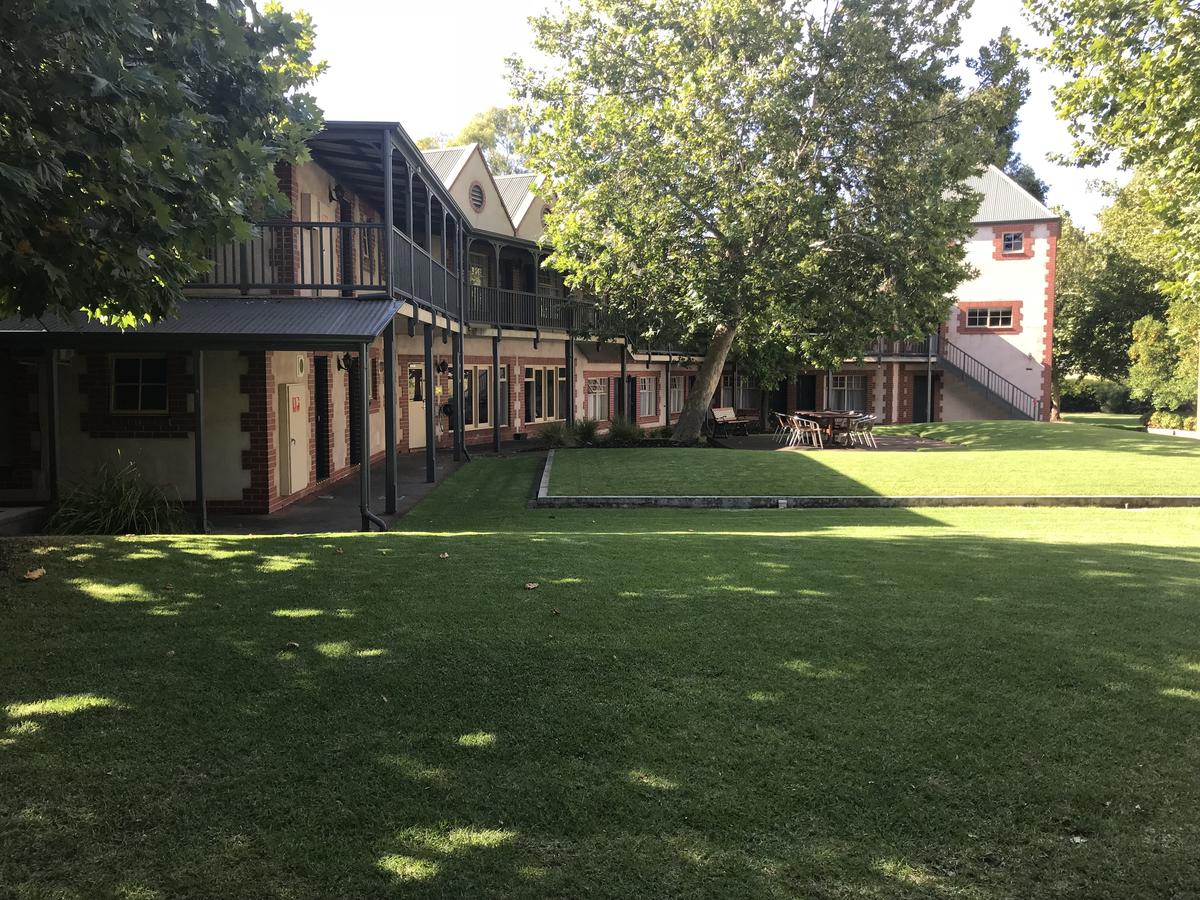 Reynella SA Accommodation Directory