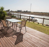 Waterfront on Jefferson at Wellington Marina SA - Accommodation Directory