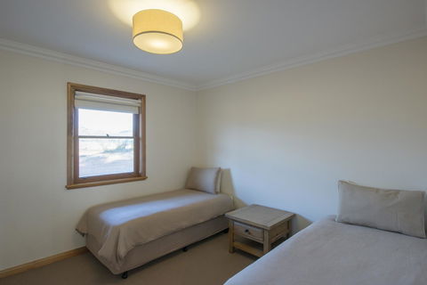 Flinders Bush Retreats - Accommodation Directory 16