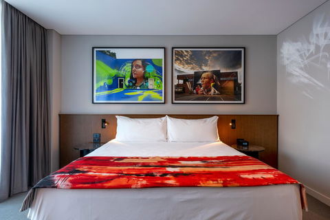 The Adnate Perth - Art Series - Accommodation Directory 16