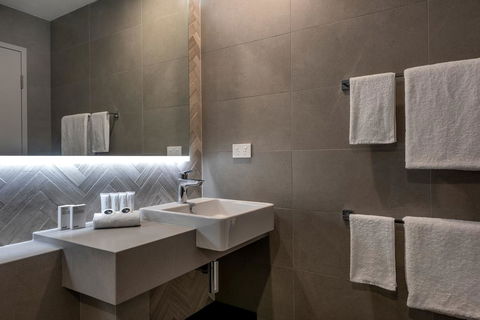 The Adnate Perth - Art Series - Accommodation Directory 21