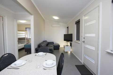Karrinyup Waters Resort - Accommodation Directory 14