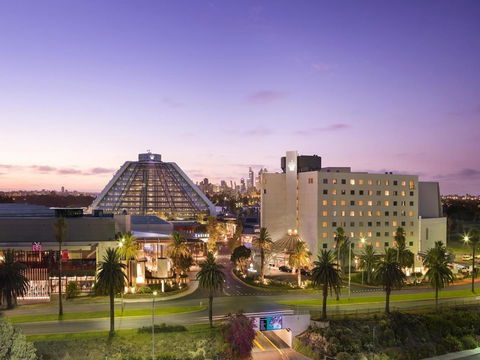 Crown Promenade Perth - Accommodation Directory 6