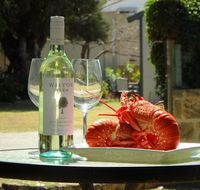 Lazy Lobster Holiday Units  Chalets - Accommodation Directory