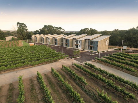 Maya Maya At Mandoon Estate - Accommodation Directory 10