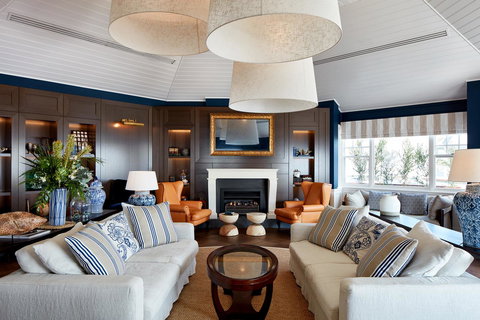Anchorage Port Stephens - Accommodation Directory 7